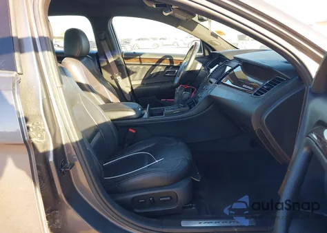 2013 Ford Taurus Limited z USA, uszkodzony, nr VIN 1FAHP2F82DG116701